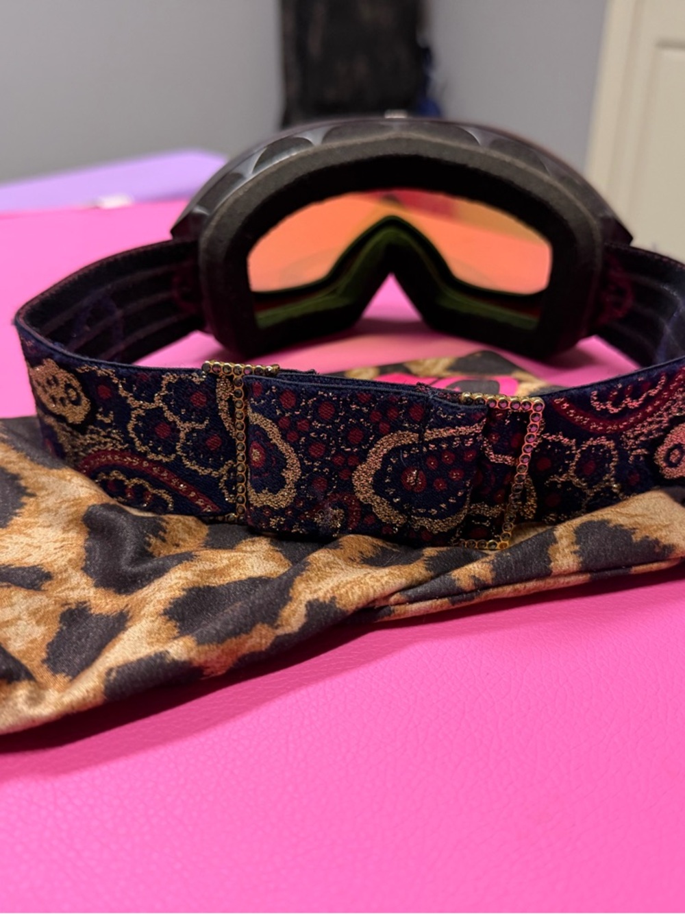 Mirrored Lens Ski/Snowboard Goggles with Leopard Microfiber Pouch - Picture 2 of 2